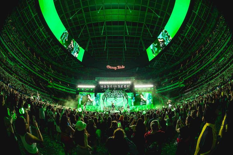 Stray Kids Enters LA’s SoFi Stadium… First K-Pop 4th Generation Group to Do So